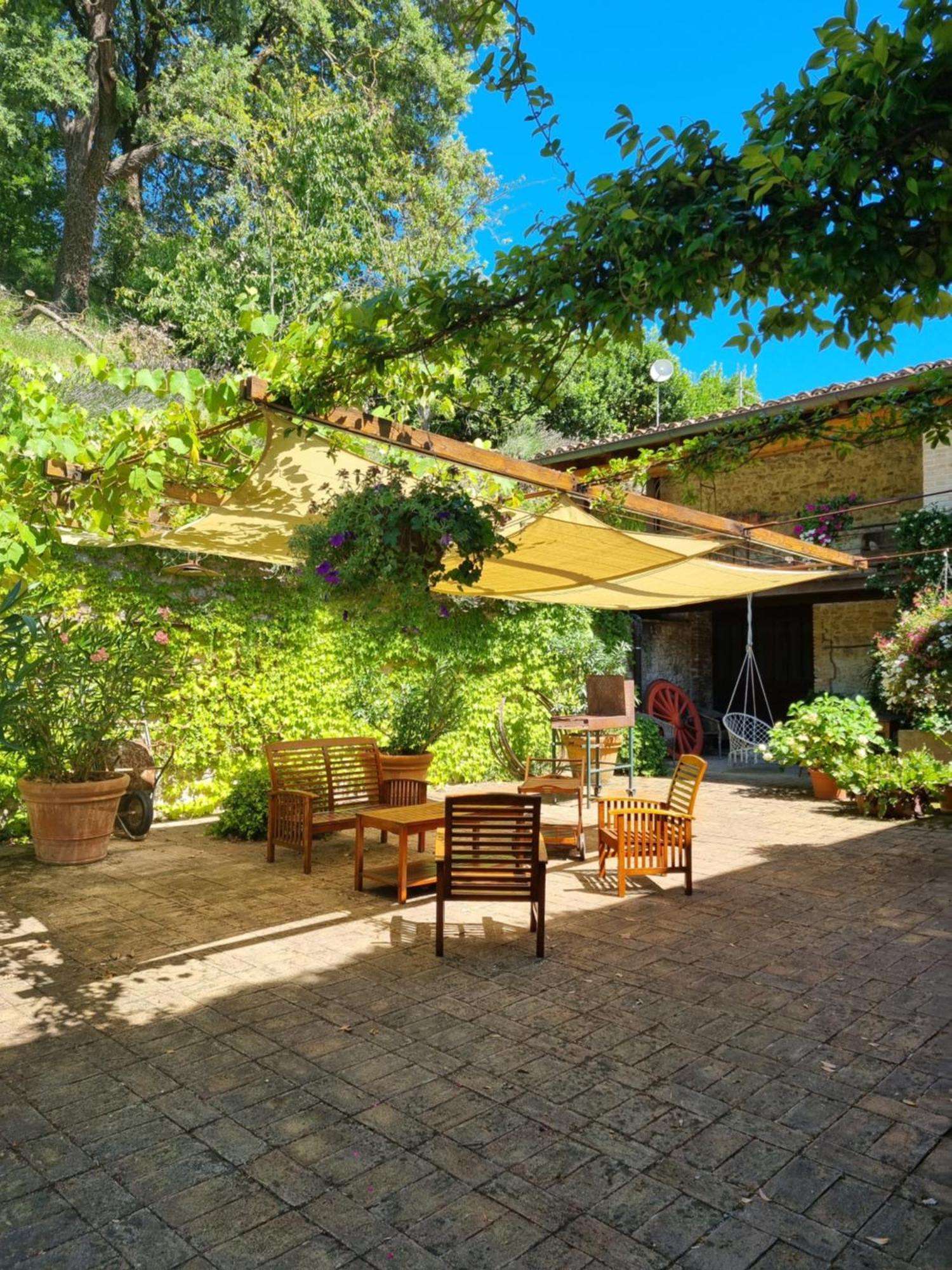 Capodacqua  Casa Zia Cianetta Residenza Di Campagnaゲストハウス エクステリア 写真