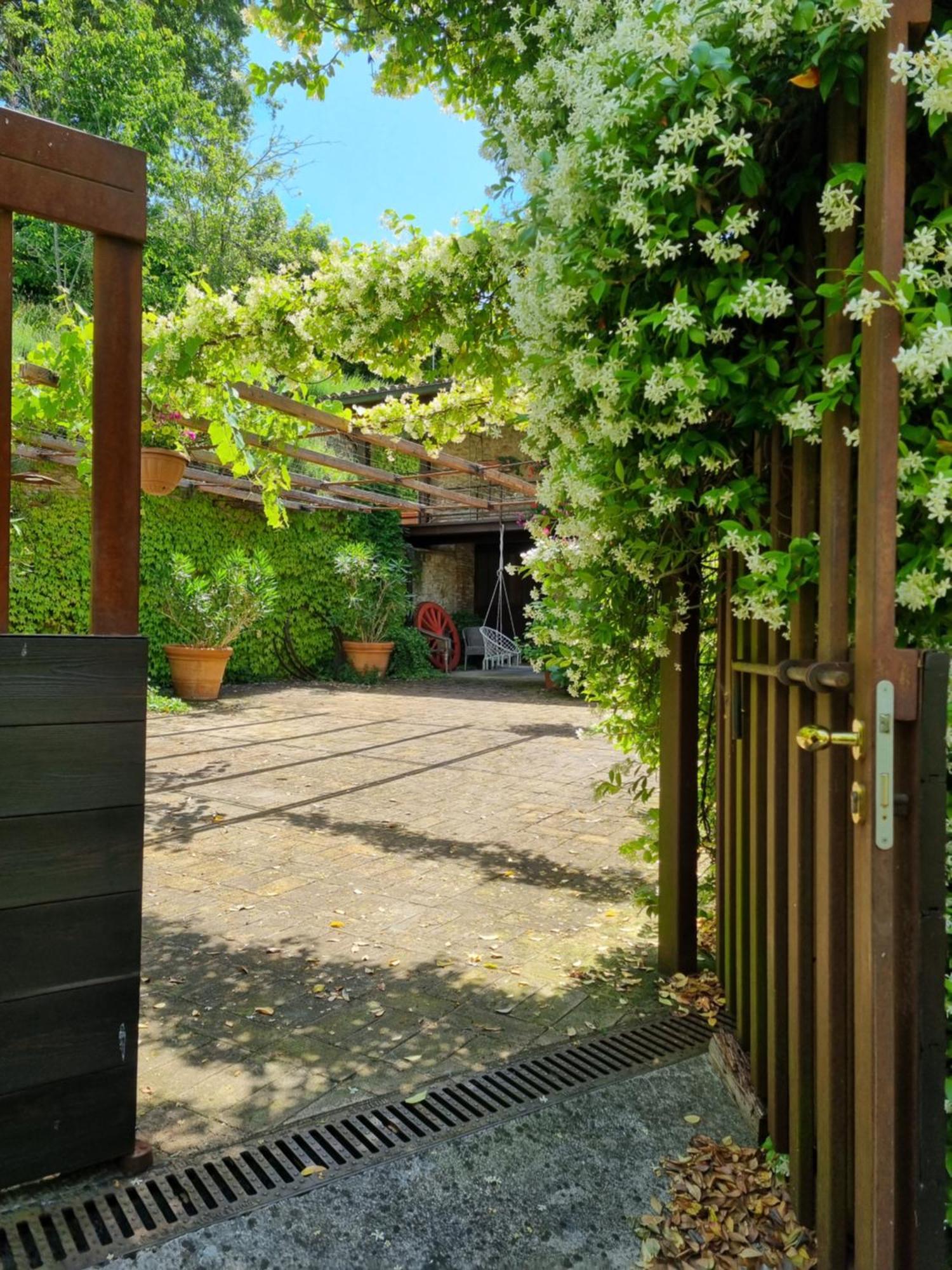 Capodacqua  Casa Zia Cianetta Residenza Di Campagnaゲストハウス エクステリア 写真