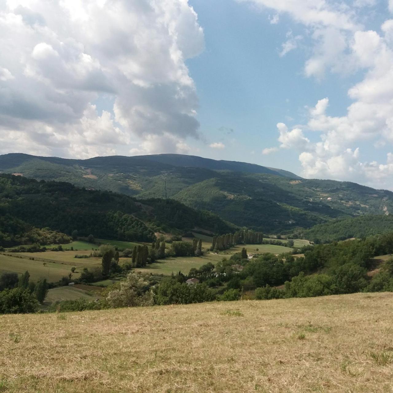 Capodacqua  Casa Zia Cianetta Residenza Di Campagnaゲストハウス エクステリア 写真