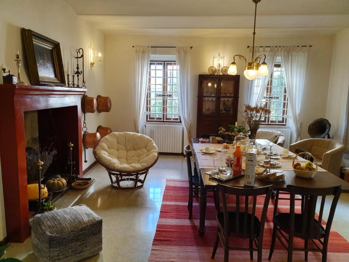 Capodacqua  Casa Zia Cianetta Residenza Di Campagnaゲストハウス エクステリア 写真
